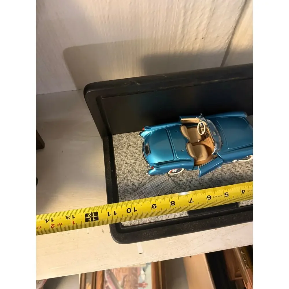 Franklin Mint 1:24 scale 1955 Chevrolet Corvette (model number B11TC54)